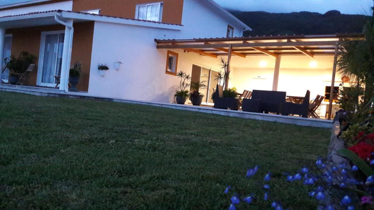 Casa D'Avo Guesthouse And Apartment Urzelina Luaran gambar