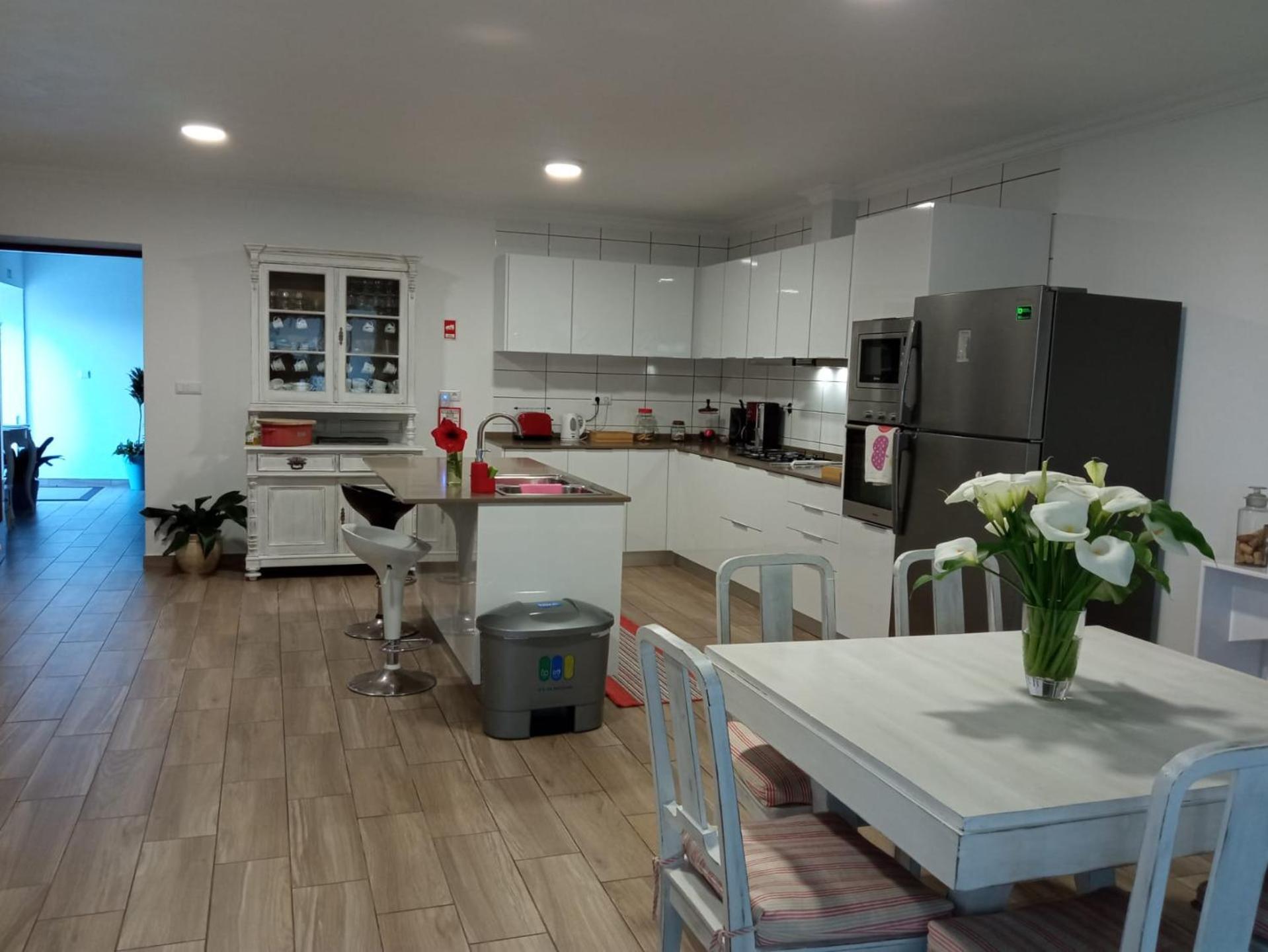 Casa D'Avo Guesthouse And Apartment Urzelina Luaran gambar