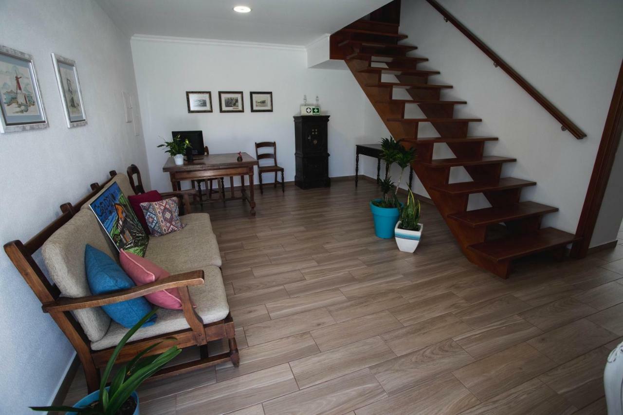 Casa D'Avo Guesthouse And Apartment Urzelina Luaran gambar